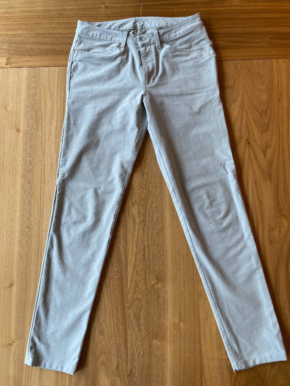 Lululemon Men Commission Slim Pant Utilitech 32" waist and 34" inseam - Cream